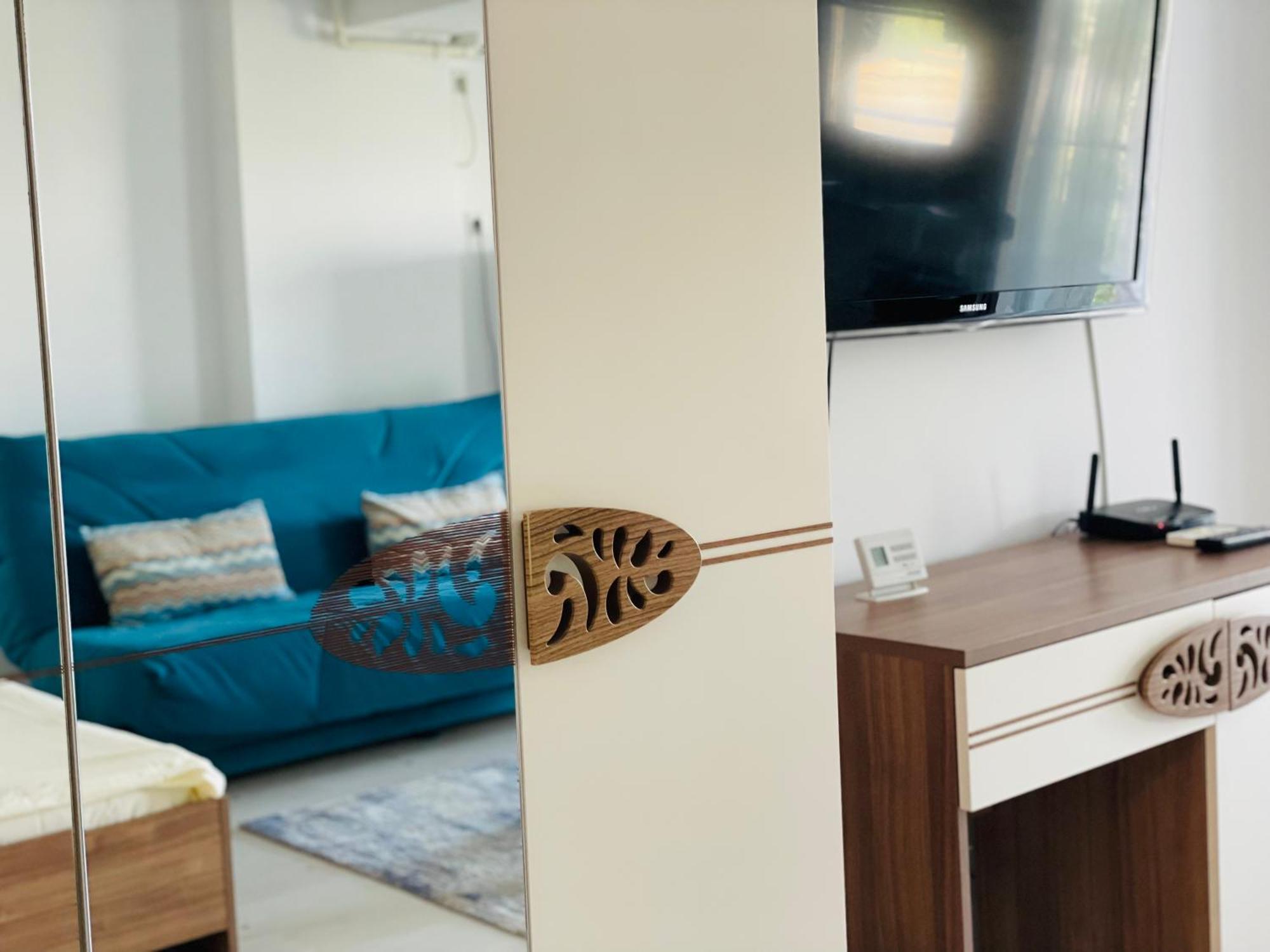 Airplane Plaza Apartman Otopeni Kültér fotó